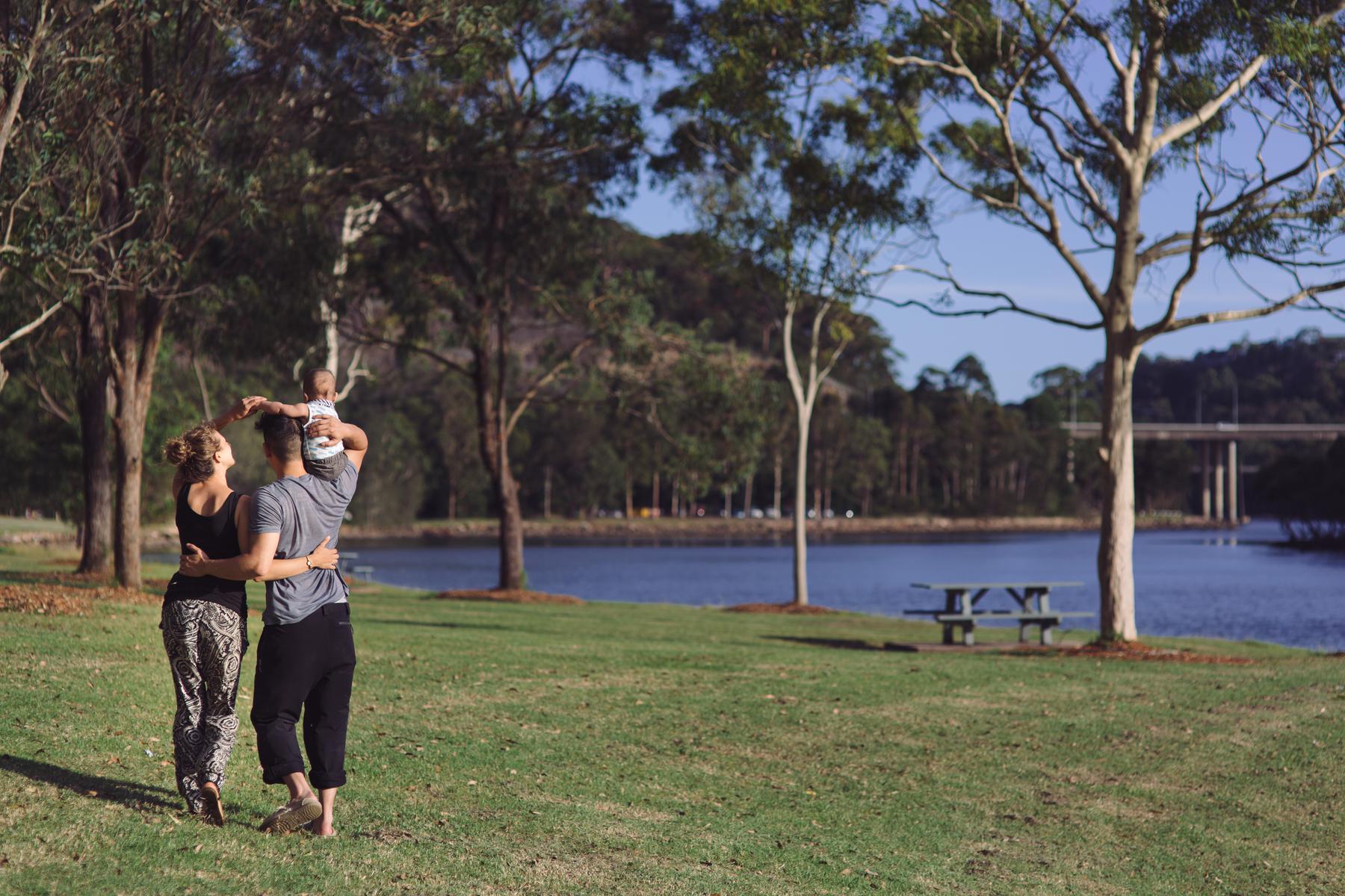 Family in park photo - © Lucy Leonardi